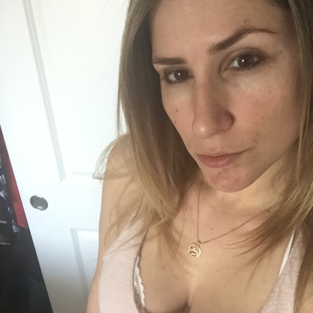 Meet your Posher, Carlye